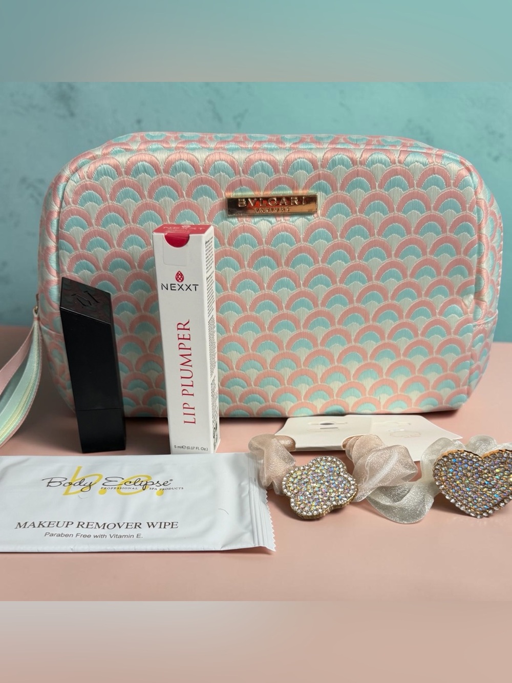 Bulgari Parfums Cosmetic Bag Stuffed ( A804)